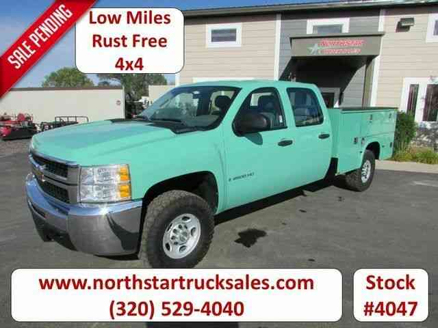 Chevrolet 2500HD 4x4 Crew-Cab Service Utility Truck -- (2008)