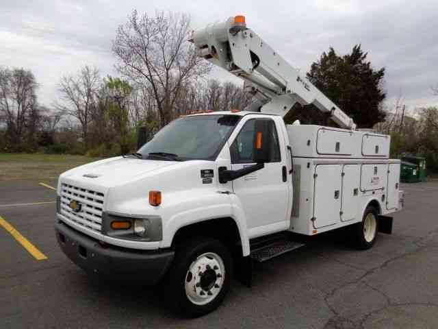 CHEVROLET C4500 BUCKET BOOM TRUCK DURAMAX TURBO DIESEL (2008)