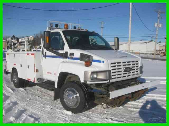 CHEVROLET C4500 6. 6 DIESEL AUTO , 11 FOOT UTILITY BODY WITH HI-RAIL GEAR AND 3300 POUND CRANE (2008)