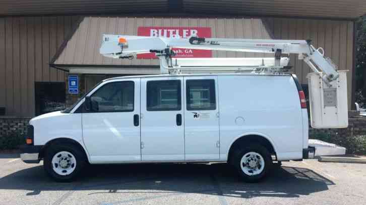 Chevrolet Chevrolet Express 3500 Dur-A-Lift 29 Foot (2008)