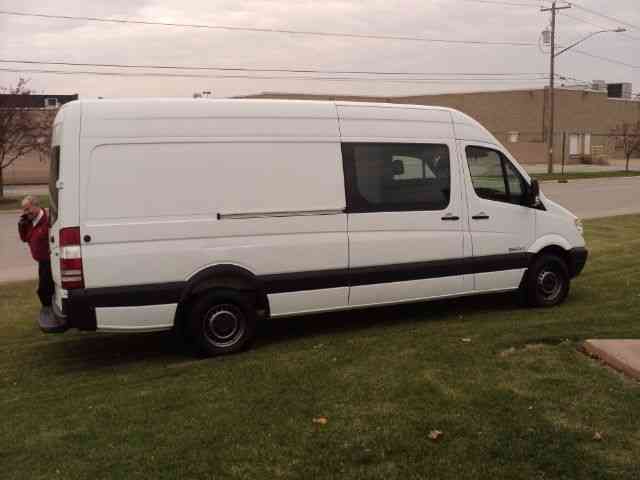 Dodge Sprinter 2008 Van Box Trucks