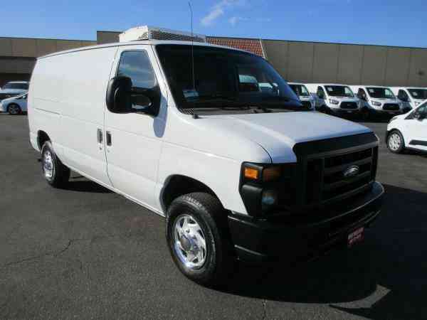 FORD E150 XL 42069 Miles WHITE REEFER VAN V8, 4. 6L (281 CID); SOHC; EFI AT (2008)