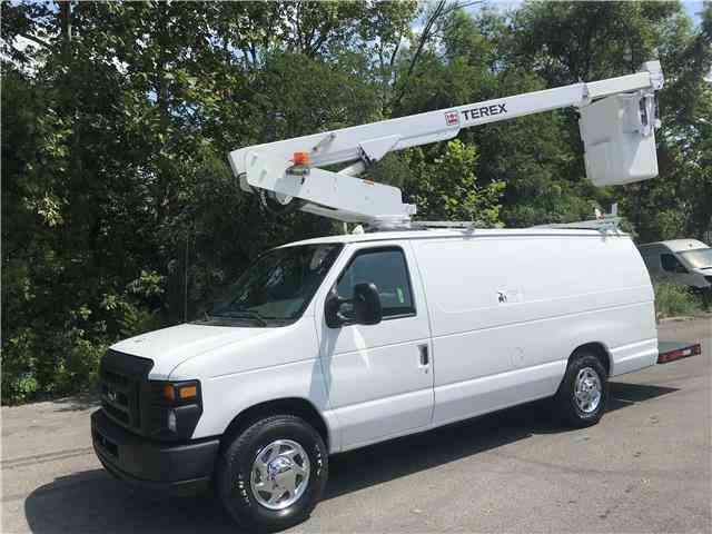 Ford E350 35ft BUCKET TRUCK Commercial Ext Econoline (2008)