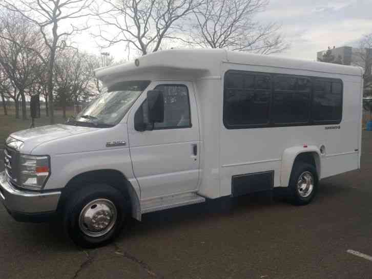 Ford E350 (2008)