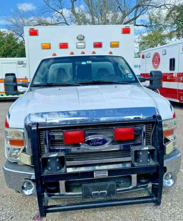 Ford F-350 6. 4L Diesel Type I Ambulance (2008)