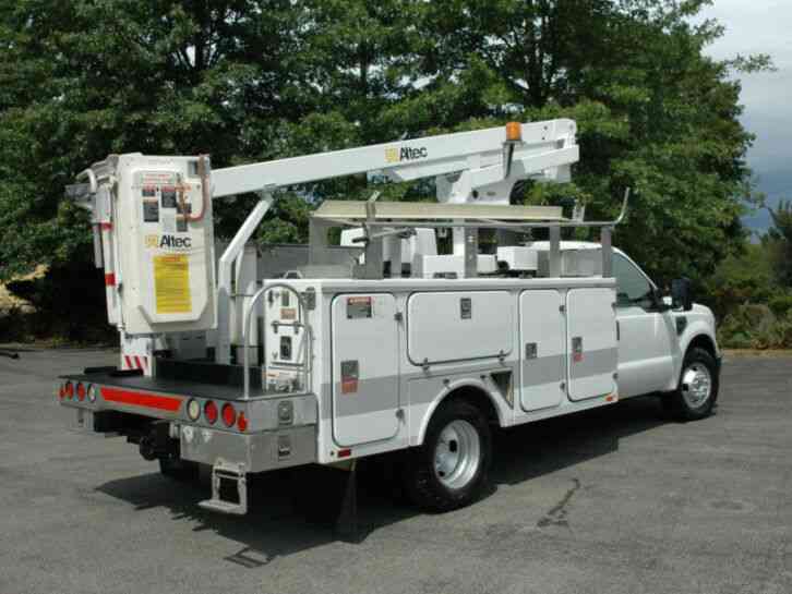Ford F350 BUCKET TRUCK (2008)