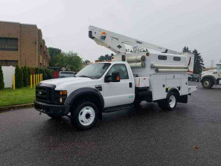 FORD F450 BUCKET BOOM TRUCK TURBO DIESEL (2008)