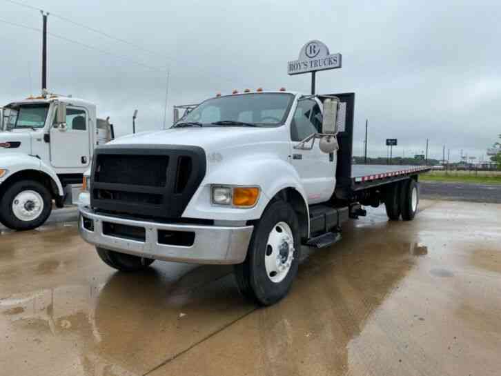 Ford F650 Super Duty 24’ Flatbed (2008)
