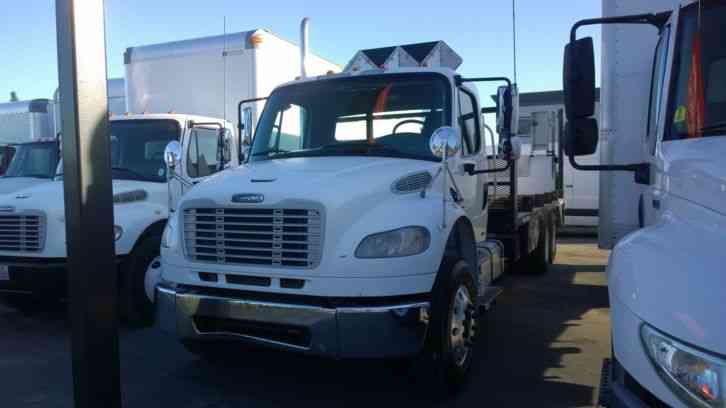 Freightliner 3axle flatbed truck Cummins engine 8. 3L, auto (2008)