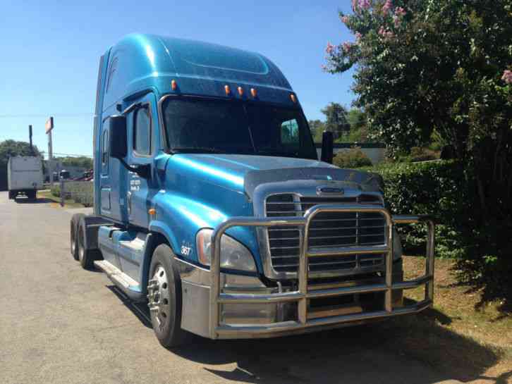 FREIGHTLINER CASCADIA (2008)