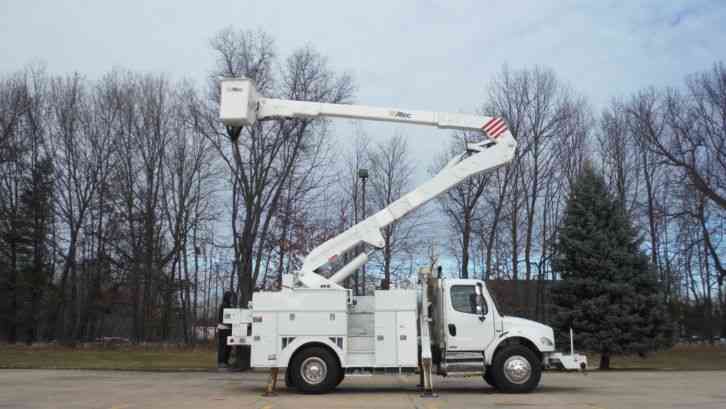 Freightliner M2-106 Bucket Truck (2008)