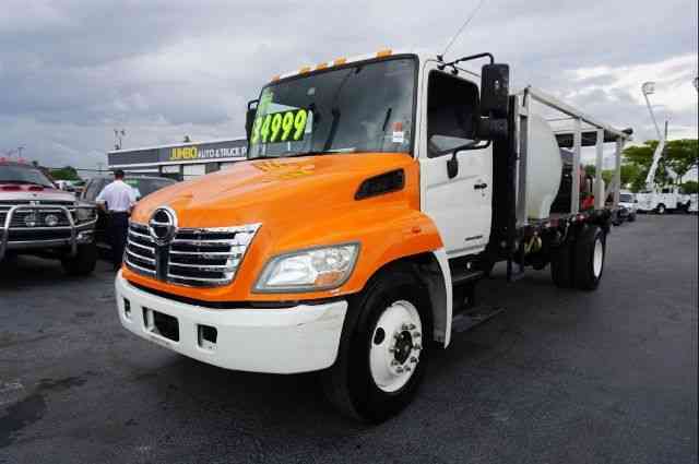 Hino 268 Mobile Truck Power Washer (2008)