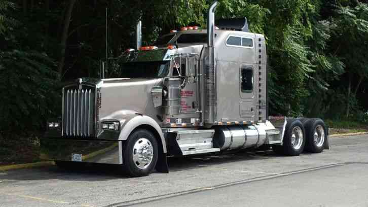 Kenworth W-900L (2008)