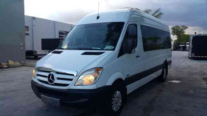 Dodge Sprinter 2500 Turbo Diesel 170'' Base (2008)