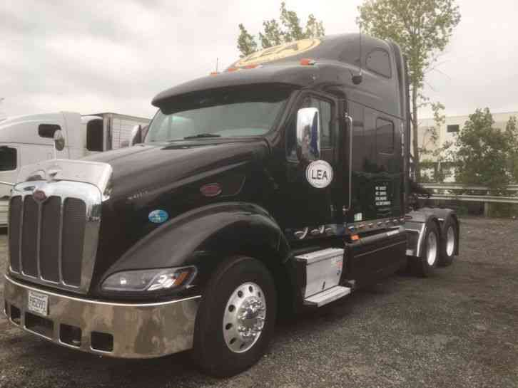 Peterbilt 387 CAR HAULER SET. (2008)