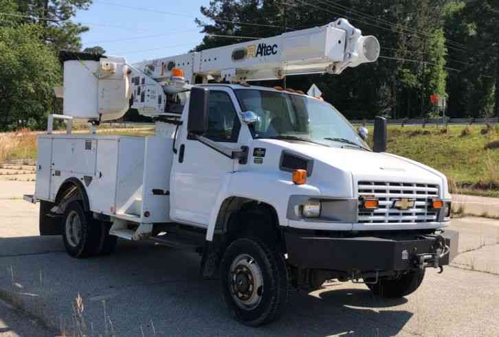 Chevrolet C5500 4x4 Altec L37m Bucket Truck (2009)