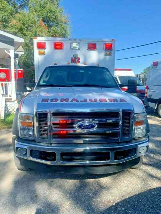 Ford F-450 4X4 6. 4L Diesel Type I Ambulance (2009)