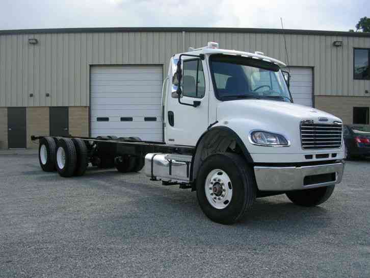 Freightliner M2 106 (2009)