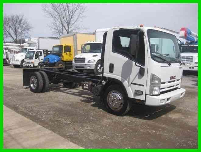 GMC W4500 6. 0 GAS AUTO CAB AND CHASSIS (2009)