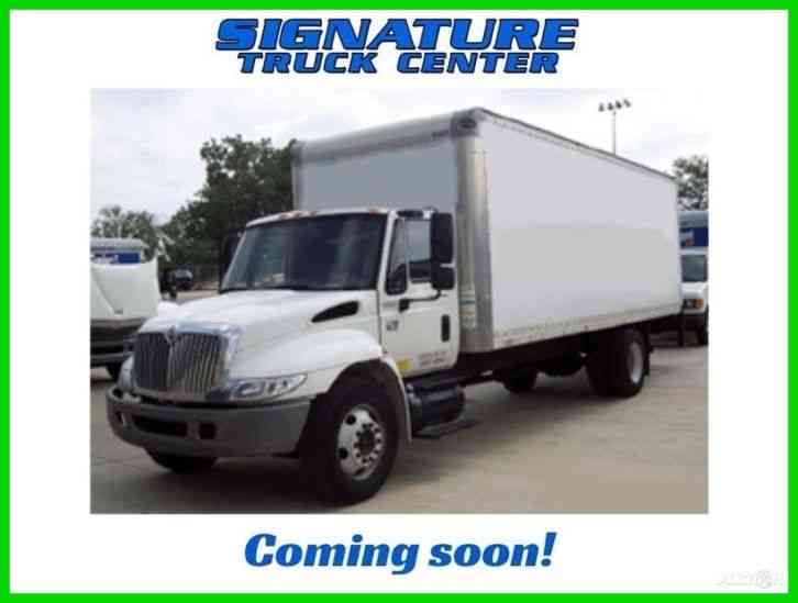 International 430 24Ft Box / Straight Truck W/Lift (2009)