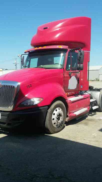 International PROSTAR LF627 (2009) : Sleeper Semi Trucks