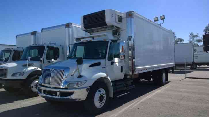 International 4300 24ft Refrigerated box Carrier supra with electric standby reefer (2009)