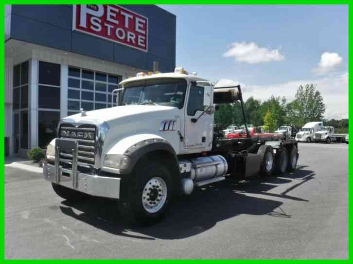 Mack GRANITE GU713 ROLLOFF (2009)