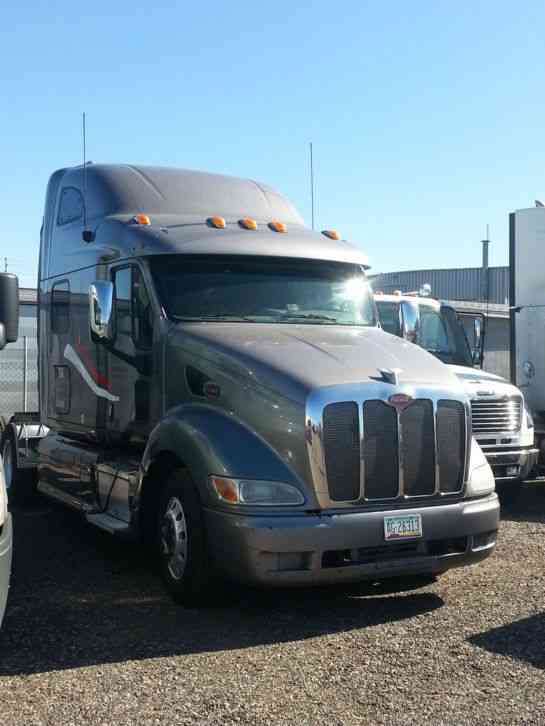 peterbilt 387 sleeper cab (2009)