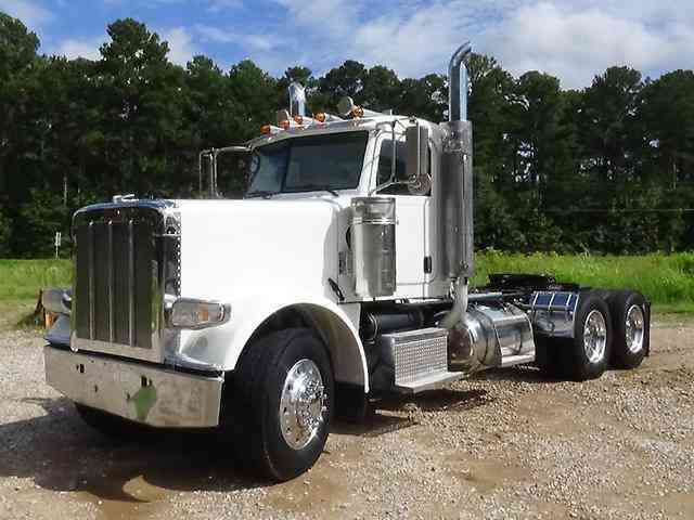 Peterbilt 388 (2009)