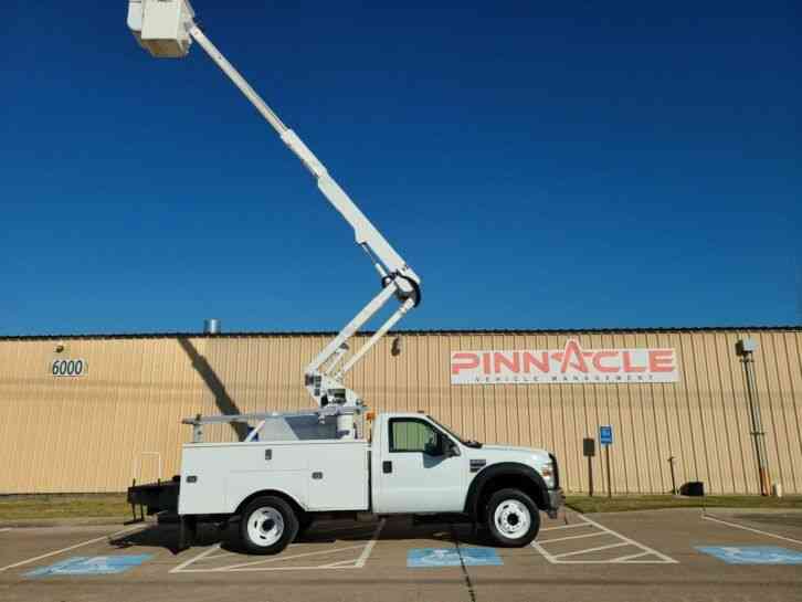 Ford F-550 ALTEC AT37G BUCKET TRUCK (2009)