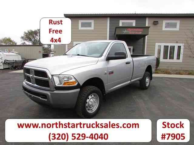 Dodge 2500 4x4 Pickup Truck -- (2010)