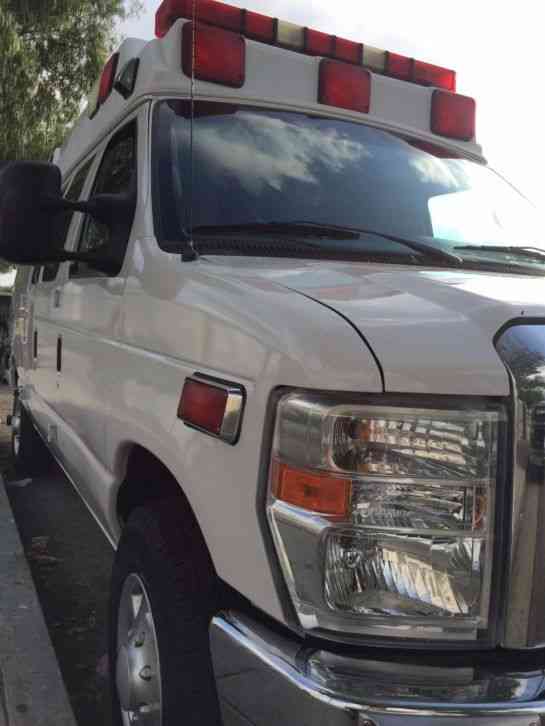 Ford AMBULANCE (2010)