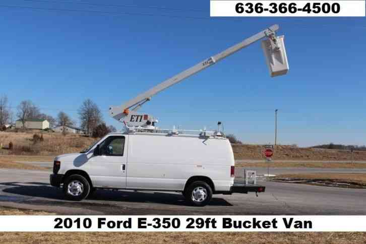 Ford E-350 (2010)