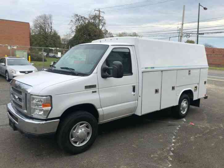 FORD E-350 (2010)