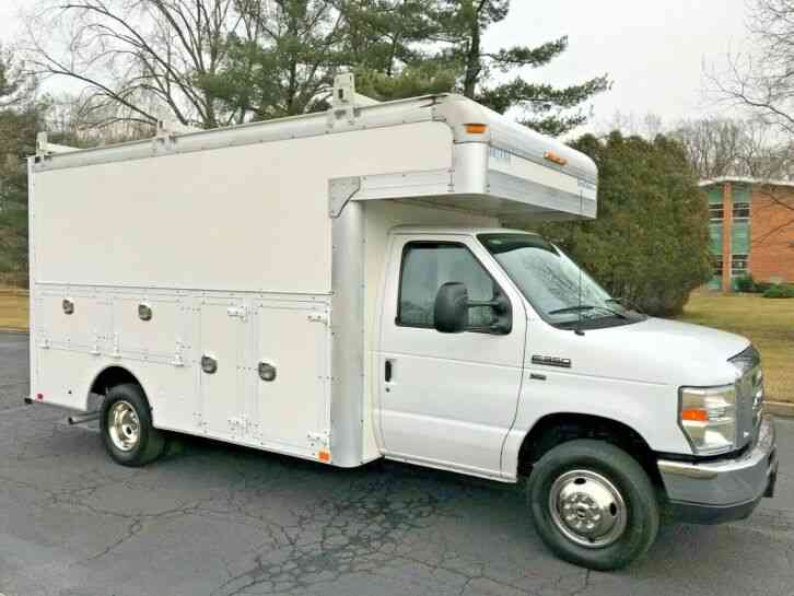 Ford E350 (2010)