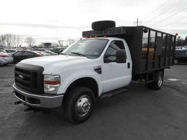 FORD F350 STAKE LANDSCAPING (2010)