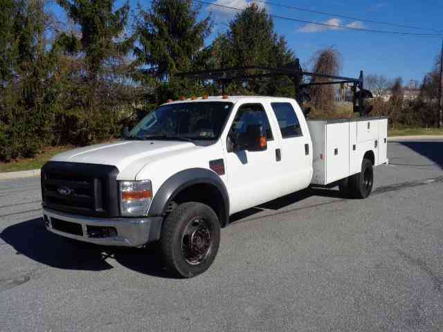 Ford Super Duty F-550 UTILITY UTILITY SERVICE TRUCK (2010)