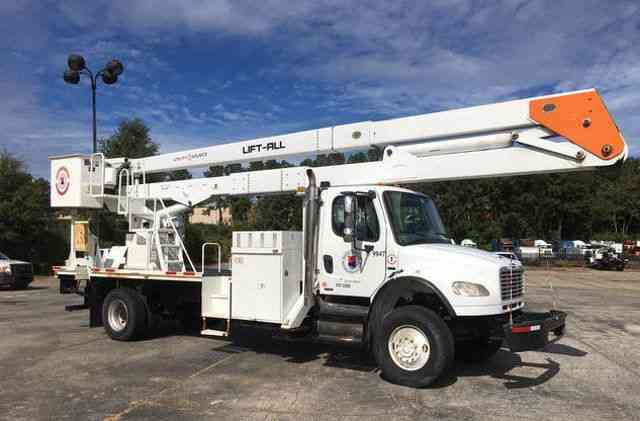 Freightliner BUSINESS CLASS M2 106 4X4. . 70FT BOOM BUCKET TRUCK. . Lift-All LM-70-2MS (2010)