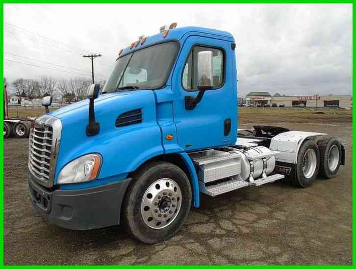 Freightliner Cascadia 113 Day Cab (2010)