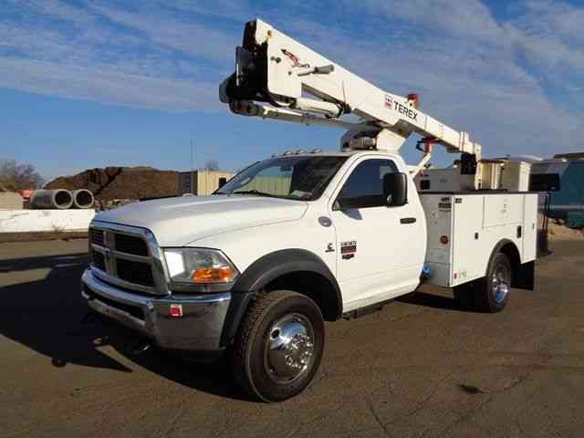 DODGE RAM 5500 BUCKET BOOM TRUCK CUMMINS TURBO DIESEL (2011)