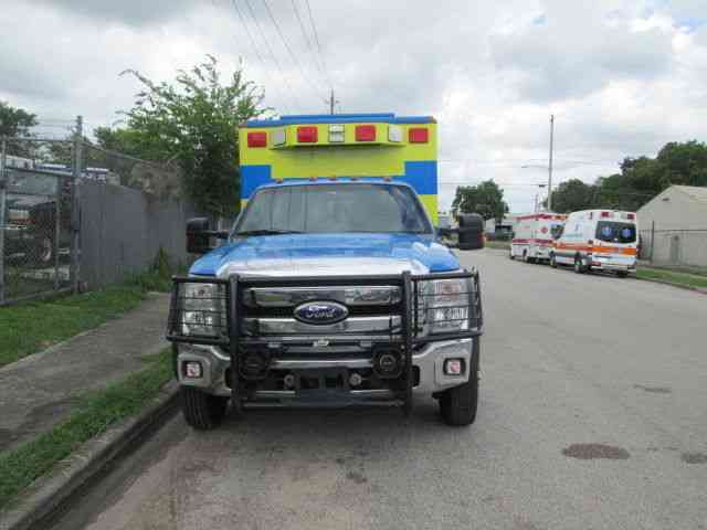 Ford AMBULANCE (2011)