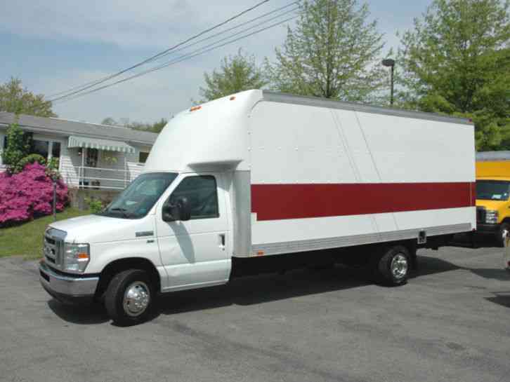 Ford E350 CUTAWAY 19' BOX TRUCK (2011)