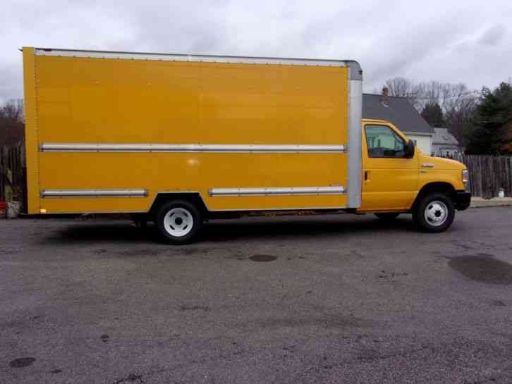 Ford E350 Box Truck (2011)