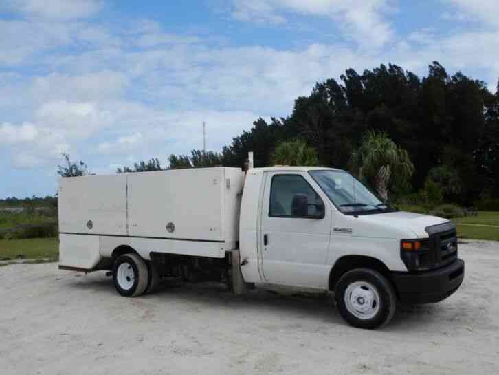 Ford E450 Super Duty Spray Truck (2011)