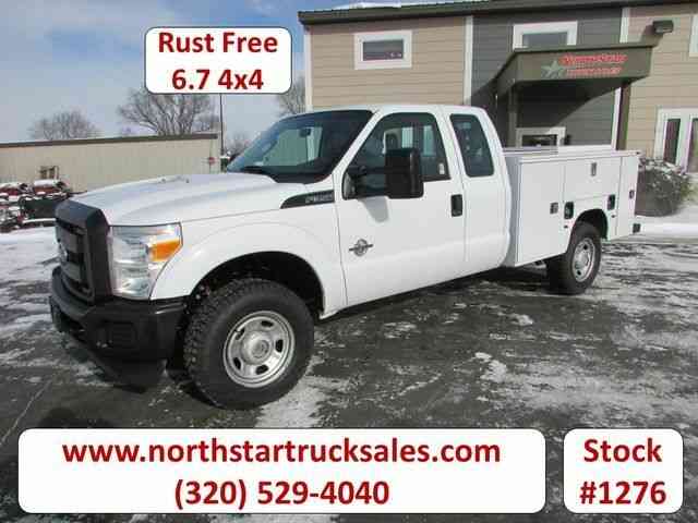Ford F-350 6. 7 4x4 Service Utility Truck -- (2011)