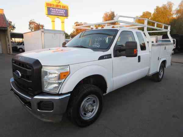 FORD F250 4X4 -- (2011)