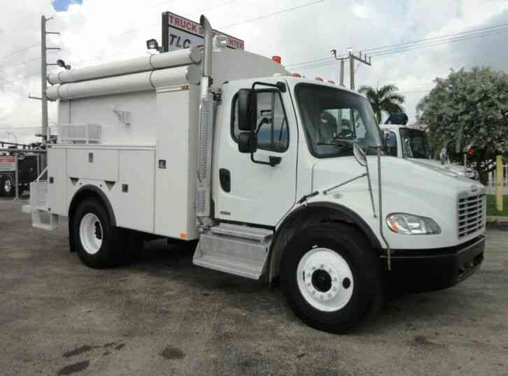 Freightliner BUSINESS CLASS M2 106 12FT SERVICE UTILITY BODY WITH PTO (2011)