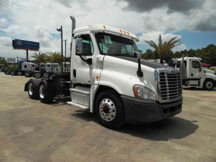 Freightliner CA125 (2011)