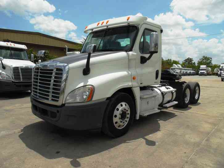 Freightliner CA125 (2011)