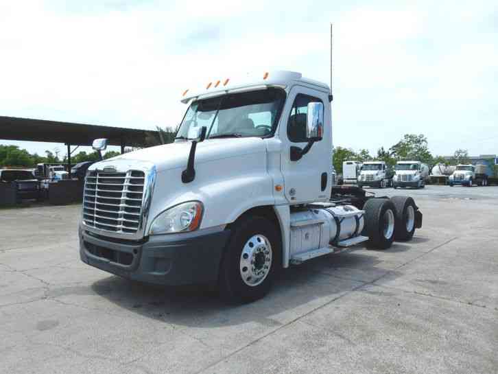 Freightliner CA125 (2011)